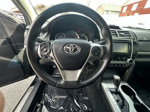 Used 2012 Toyota Camry SE FWD image 49