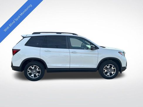 Certified 2023 Honda Passport TrailSport image 2