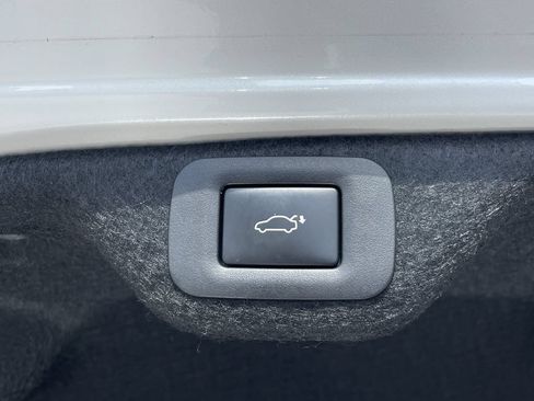 Used 2023 Lexus ES 350 w/ Premium Package FWD image 10
