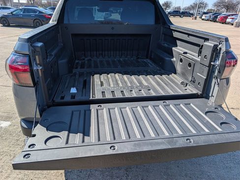 Used 2025 Hyundai Santa Cruz SE image 24