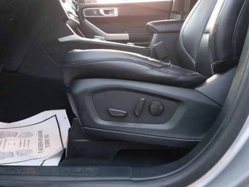 Used 2021 Ford Explorer XLT w/ Equipment Group 202A image 13