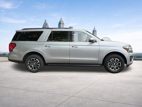 Used 2024 Ford Expedition Max XLT RWD image 6