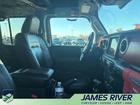 Used 2021 Jeep Wrangler Unlimited Rubicon image 2