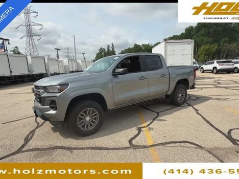 Certified 2023 Chevrolet Colorado LT w/ LT Convenience Package II AWD/4WD image 4