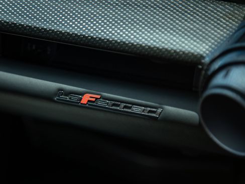 Used 2014 Ferrari LaFerrari image 18