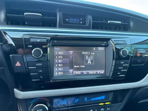 Used 2016 Toyota Corolla LE FWD image 21