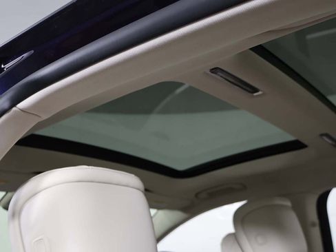 Used 2022 Mercedes-Benz S 500 4MATIC w/ 3D Technology Package image 22