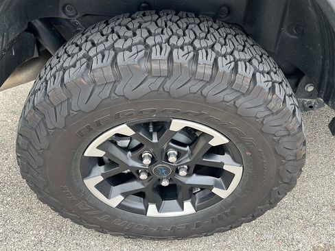 Used 2024 Jeep Wrangler Unlimited Rubicon 4xe AWD/4WD image 15