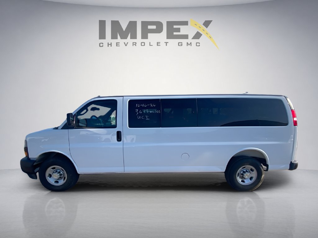 Used 2025 Chevrolet Express 3500 LS RWD image 2