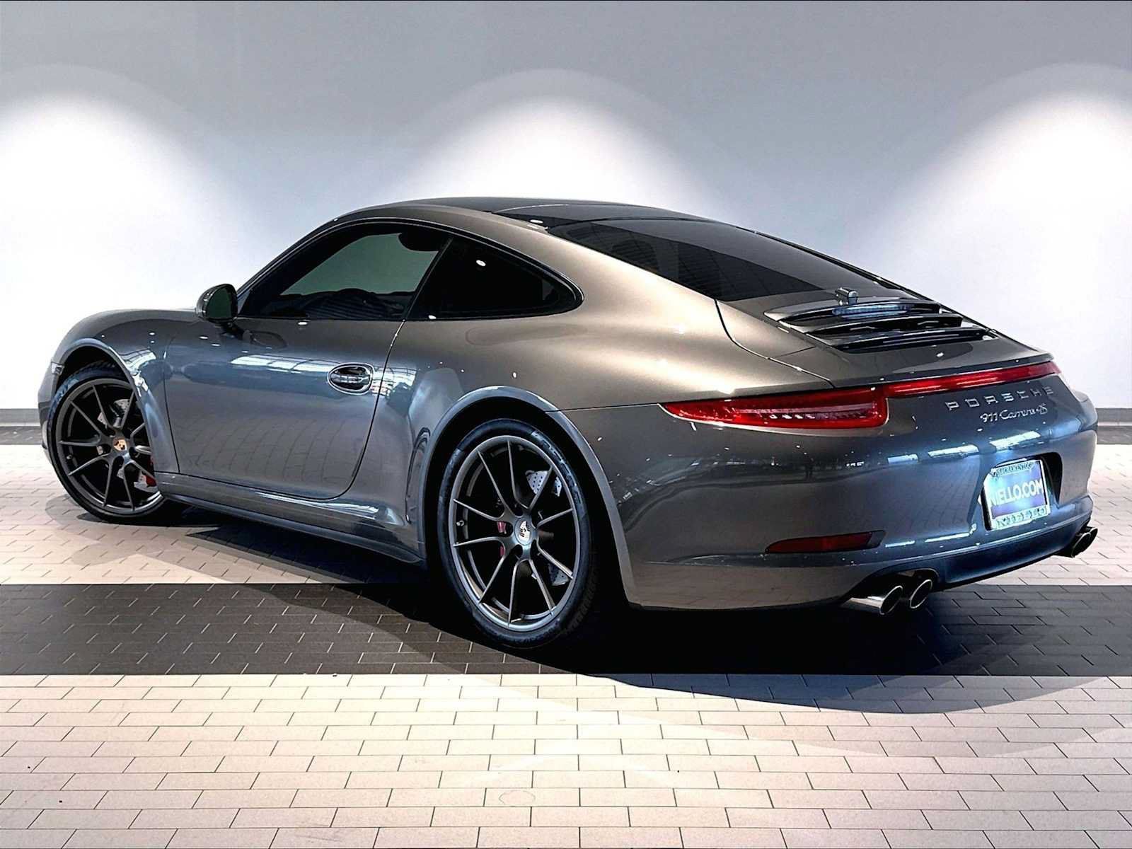 Used 2014 Porsche 911 Carrera 4S AWD/4WD image 3