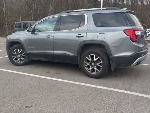 Used 2021 GMC Acadia SLE w/ Driver Convenience Package image 3
