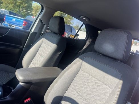 Used 2018 Chevrolet Equinox LT image 27