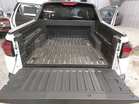 Certified 2025 Hyundai Santa Cruz SEL FWD image 13