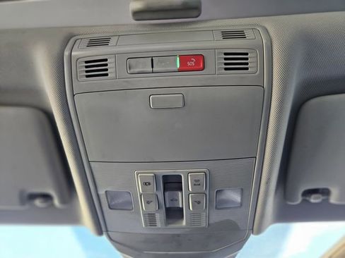 Used 2024 Volkswagen Jetta SE image 25