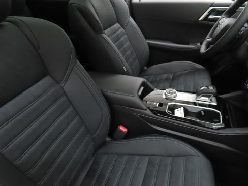 New 2026 Mitsubishi Outlander SE FWD image 25