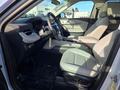 New 2026 Ford Explorer Active w/ Active Comfort Package image 22