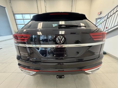 Used 2023 Volkswagen Atlas Cross Sport SEL AWD/4WD image 3