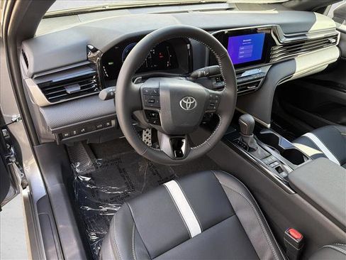 Used 2026 Toyota Camry SE image 12