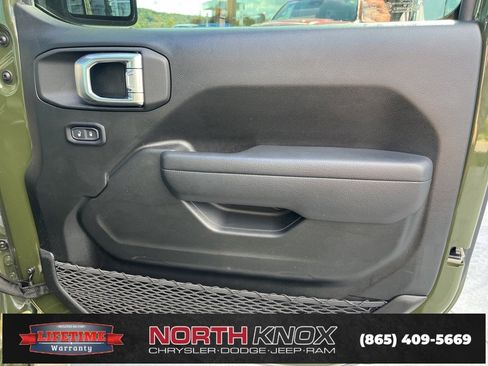 Used 2022 Jeep Wrangler Unlimited Sport image 27