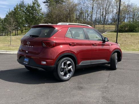 New 2026 Hyundai Venue SEL FWD image 3