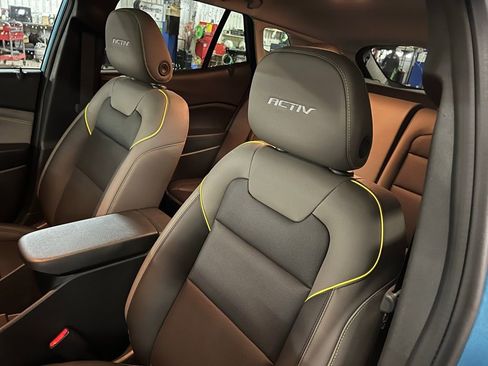 New 2026 Chevrolet Trax ACTIV w/ Sunroof Package FWD image 22