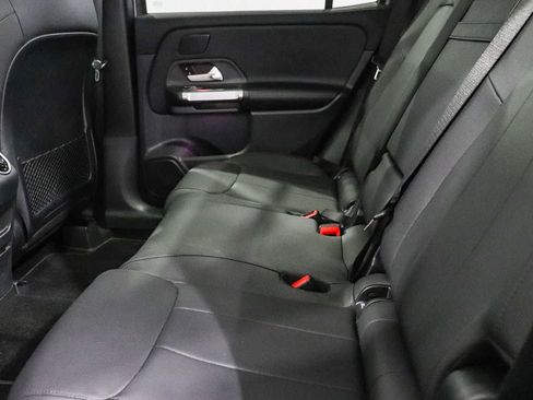 Used 2026 Mercedes-Benz GLB 250 image 21