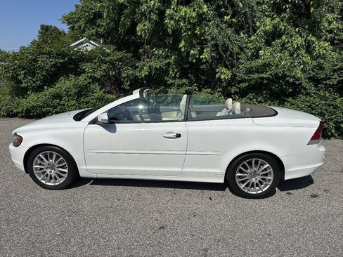 Used 2009 Volvo C70 T5 FWD image 20