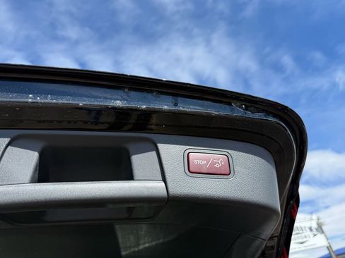 Used 2019 Mercedes-Benz GLA 250 4MATIC image 17