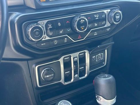 Used 2022 Jeep Wrangler Unlimited Sport AWD/4WD image 30