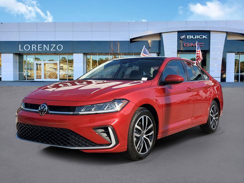 Used 2025 Volkswagen Jetta SE image 1