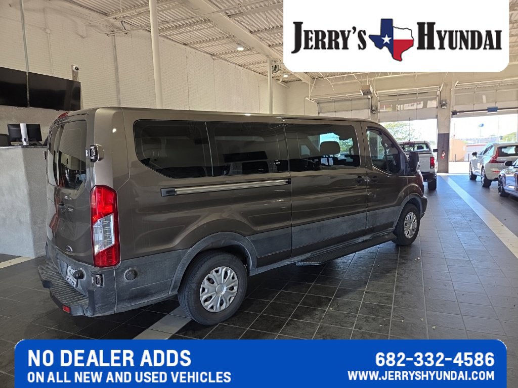 Used 2019 Ford Transit 350 XLT RWD image 5