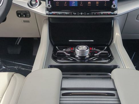 New 2026 Jeep Grand Wagoneer Limited AWD/4WD image 20