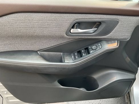 Used 2021 Nissan Rogue SV AWD/4WD image 11
