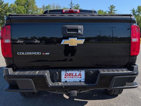 Used 2018 Chevrolet Colorado Z71 AWD/4WD image 9