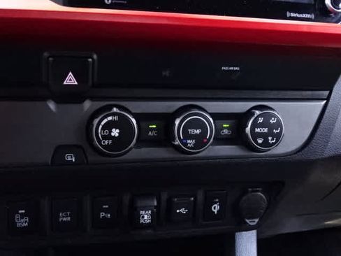 Certified 2020 Toyota Tacoma TRD Sport w/ Technology Package RWD image 31