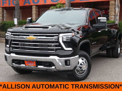 Used 2024 Chevrolet Silverado 3500 LTZ w/ LTZ Plus Package AWD/4WD image 4