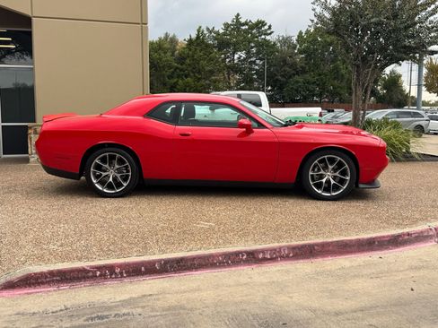 Used 2022 Dodge Challenger GT image 7