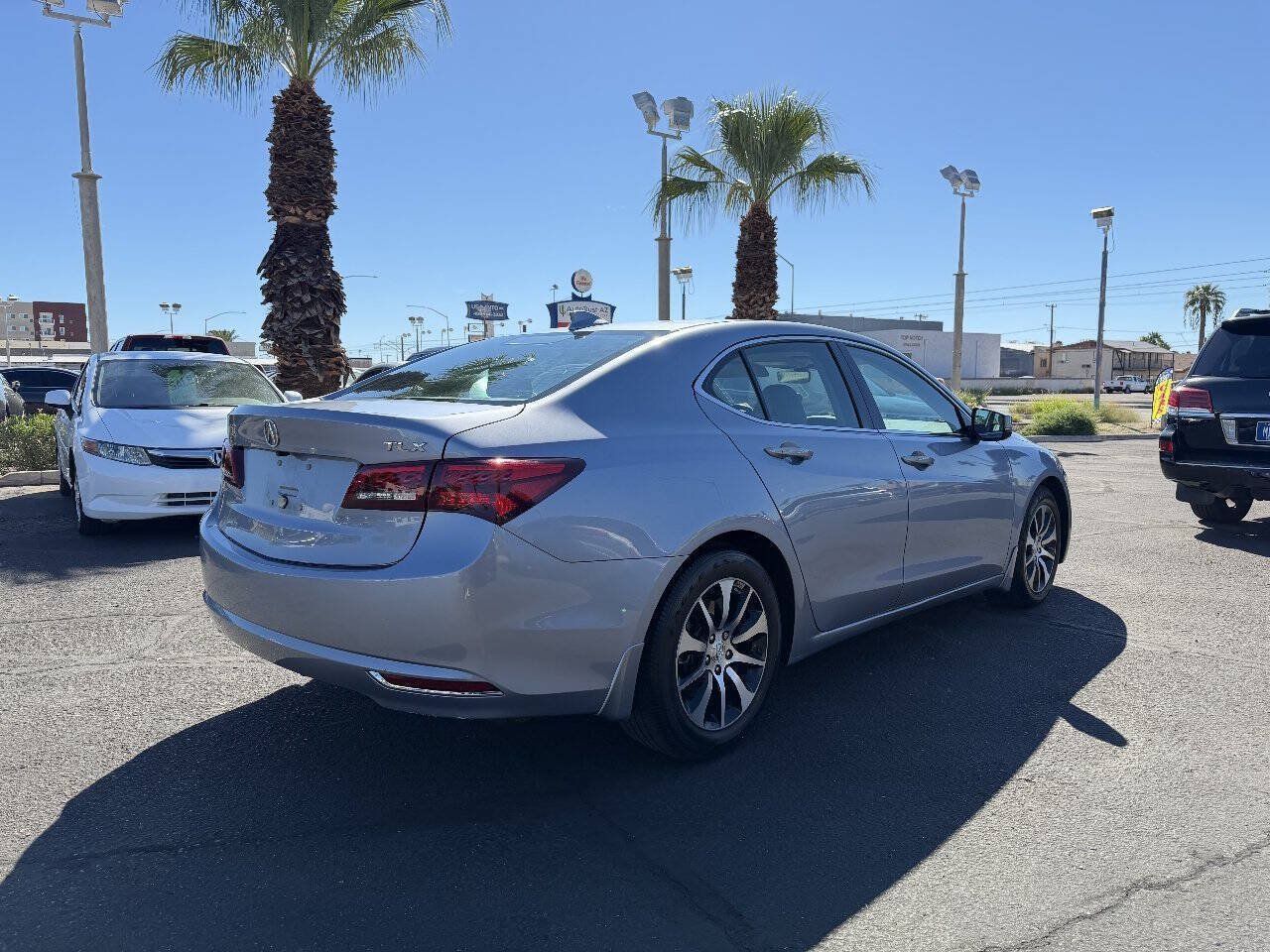 Used 2016 Acura TLX w/ Technology Package FWD image 5