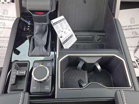 New 2026 Toyota Tundra Limited AWD/4WD image 18