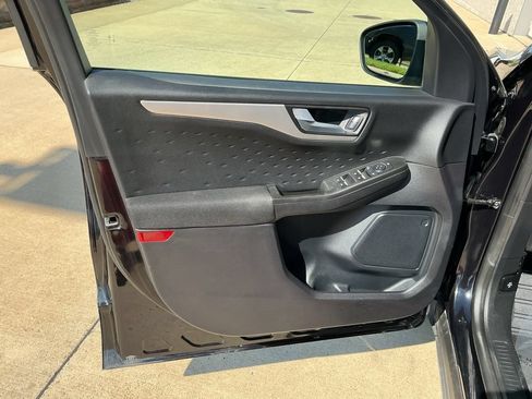 Used 2020 Ford Escape SE AWD/4WD image 9