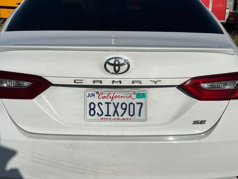 Used 2019 Toyota Camry SE FWD image 19
