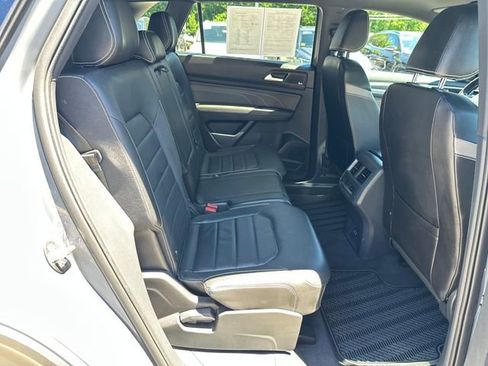 Certified 2023 Volkswagen Atlas Cross Sport SEL Premium R-Line AWD/4WD image 38