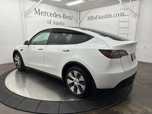 Used 2023 Tesla Model Y Long Range AWD/4WD image 5