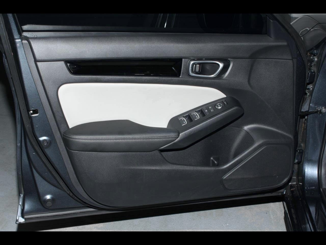Used 2024 Honda Civic EX-L image 20