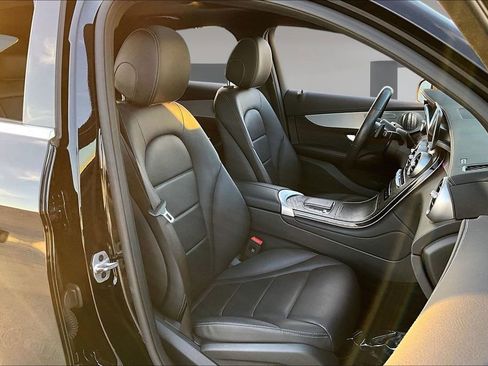 Used 2023 Mercedes-Benz GLC 300 4MATIC Coupe image 27