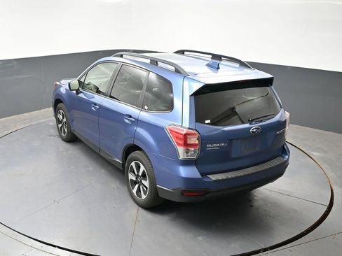 Used 2018 Subaru Forester 2.5i Premium w/ All-Weather Package AWD/4WD image 19