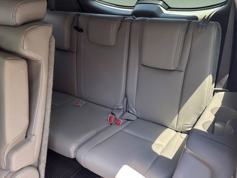 Used 2016 Toyota Highlander XLE AWD/4WD image 18