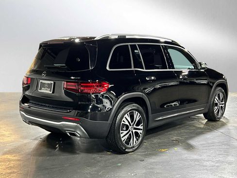 Used 2025 Mercedes-Benz GLB 250 4MATIC image 4