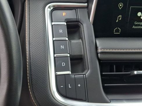 Used 2023 GMC Yukon AT4 AWD/4WD image 10