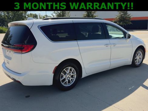 Used 2021 Chrysler Pacifica Touring-L FWD image 8